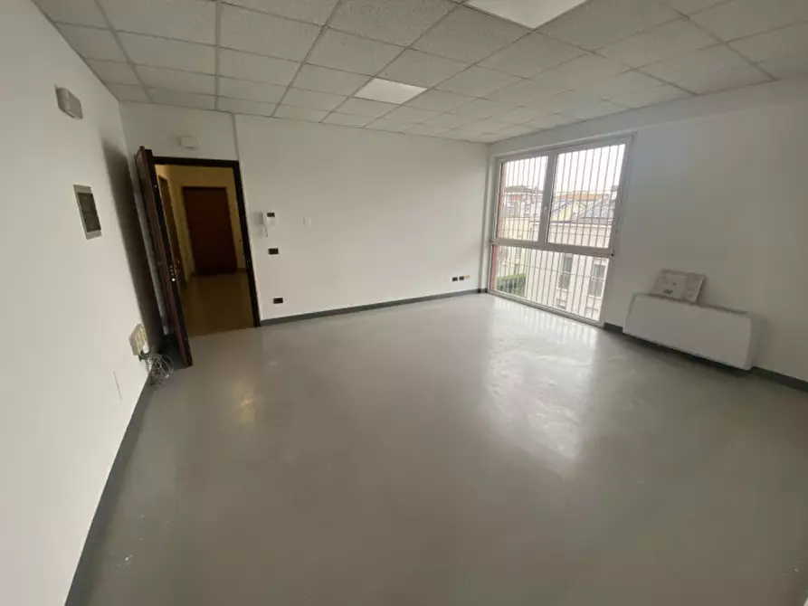 Immagine 2 di Ufficio in affitto  a Limena