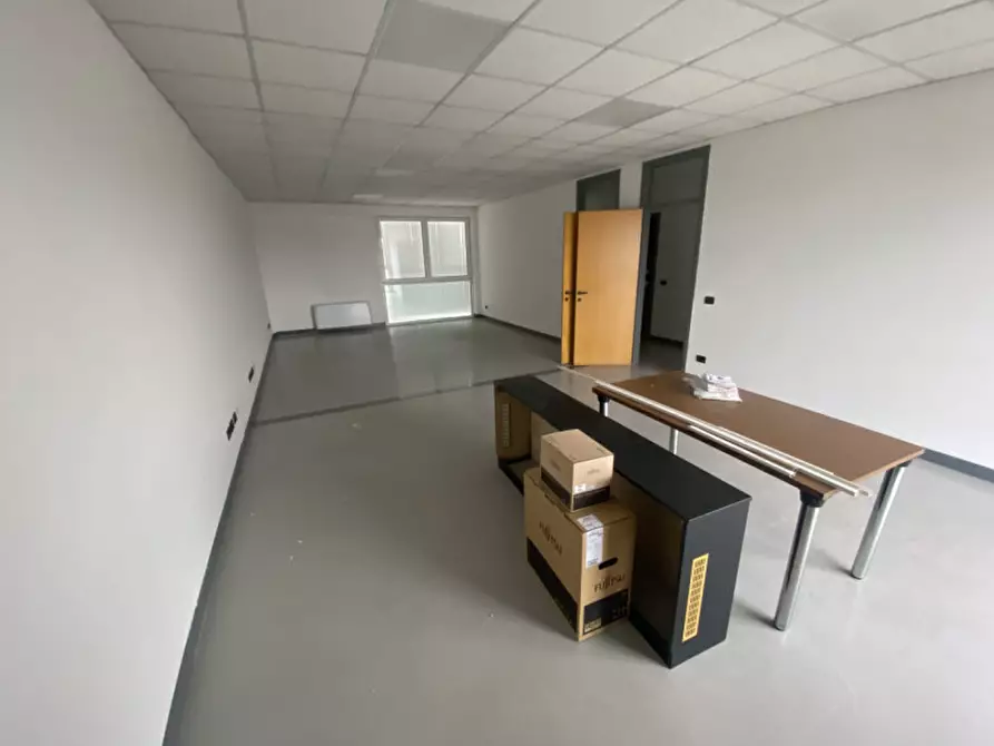 Immagine 7 di Ufficio in affitto  a Limena