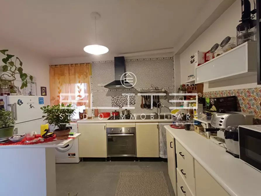 Immagine 3 di Appartamento in vendita  a Falconara Marittima