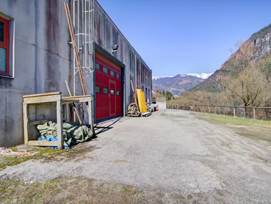 Immagine 1 di Capannone industriale in affitto  in Via Fabbrica a Tione Di Trento