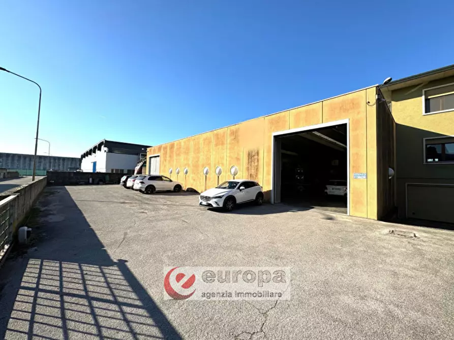 Immagine 1 di Capannone industriale in vendita  in VIA 2 GIUGNO a Torri Di Quartesolo