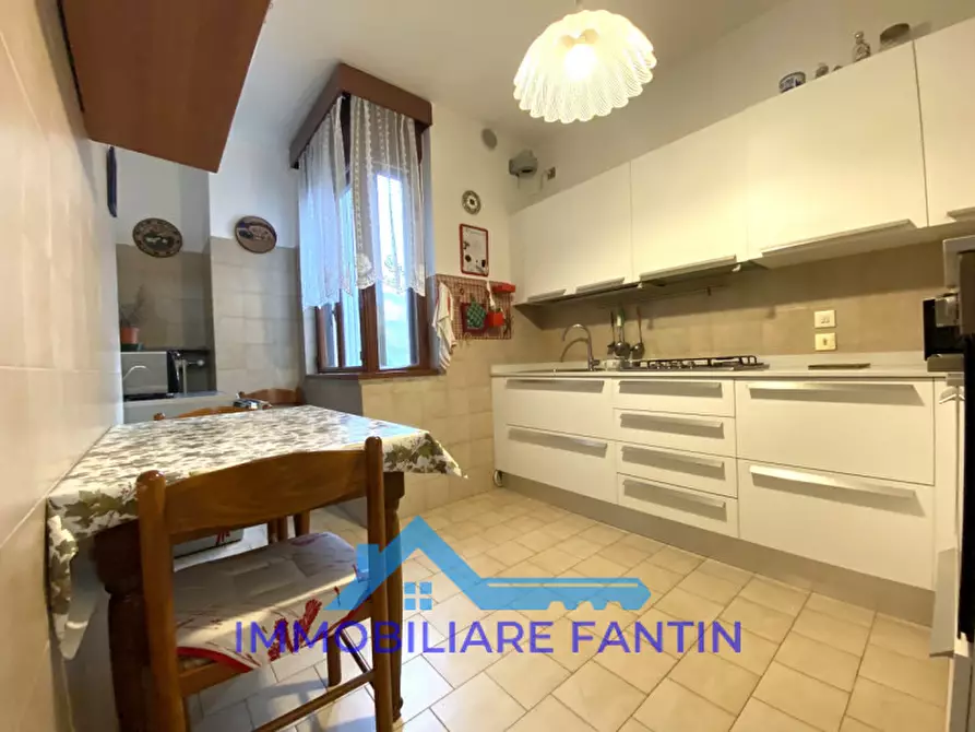 Immagine 4 di Appartamento in vendita  in VIALE LUZZATI a Treviso