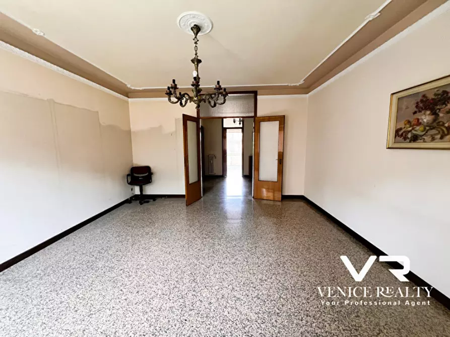 Immagine 2 di Appartamento in vendita  in VIA CANEVE a Venezia