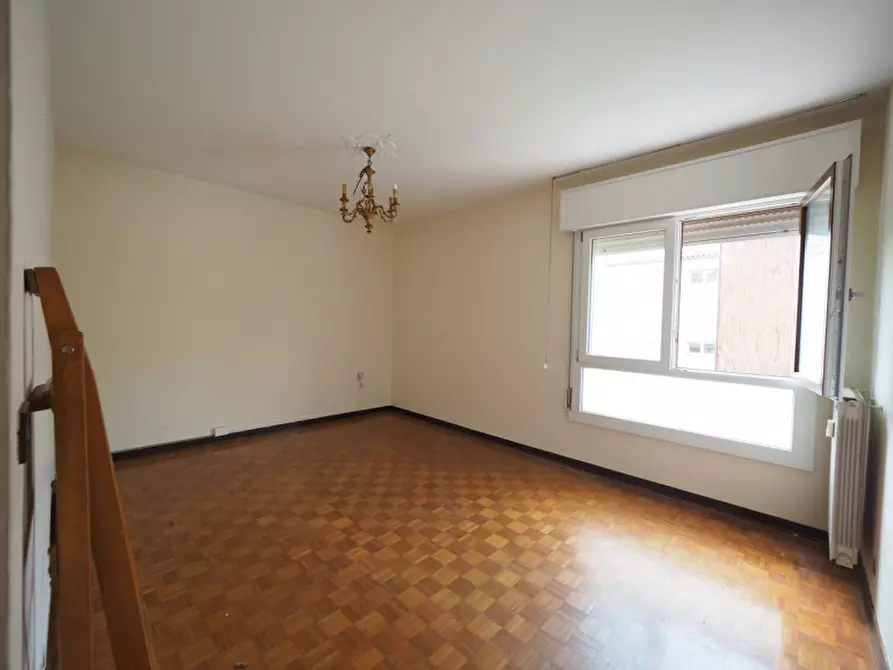 Immagine 17 di Appartamento in vendita  in VIA CANEVE a Venezia