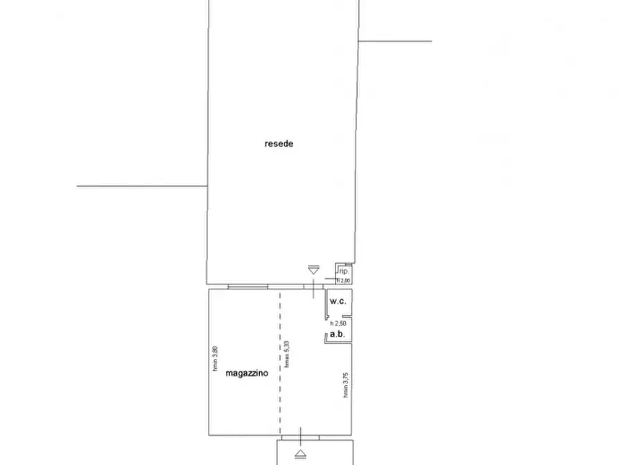 Immagine 11 di Magazzino in affitto  a Prato