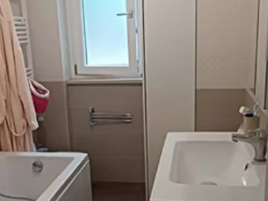 Immagine 4 di Appartamento in affitto  in via Coriolano a Napoli