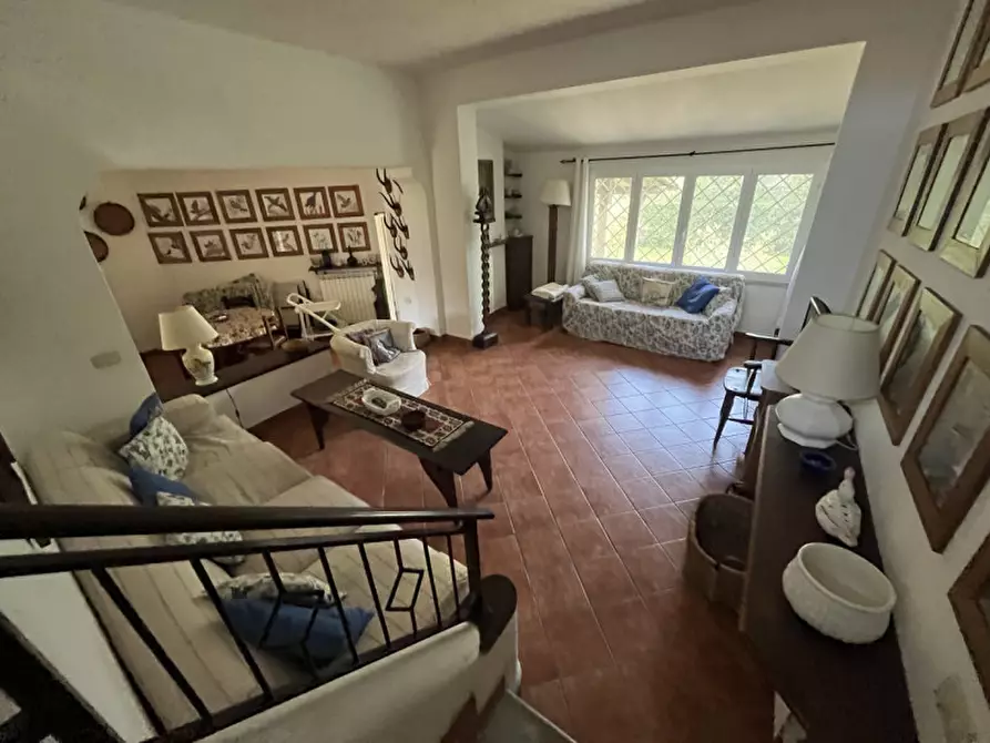 Immagine 3 di Villa in vendita  in Viale Nettuno a Fiumicino