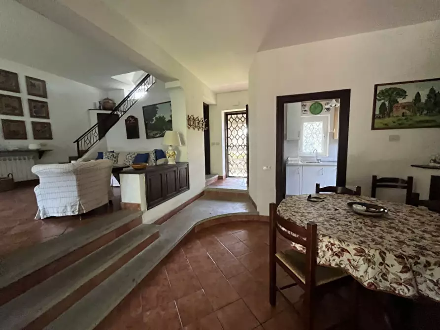 Immagine 5 di Villa in vendita  in Viale Nettuno a Fiumicino