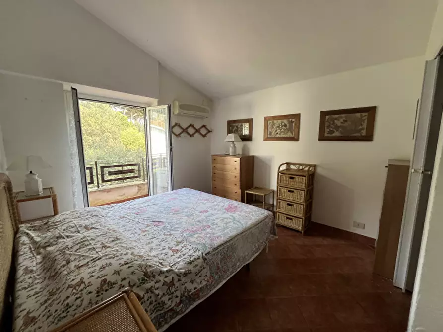 Immagine 19 di Villa in vendita  in Viale Nettuno a Fiumicino