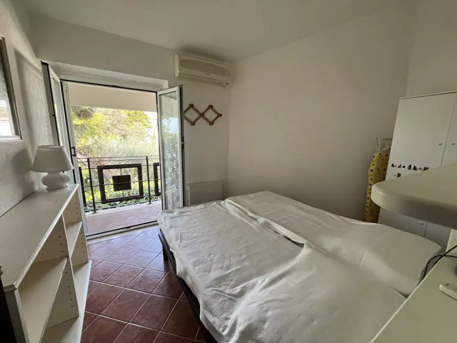 Immagine 22 di Villa in vendita  in Viale Nettuno a Fiumicino