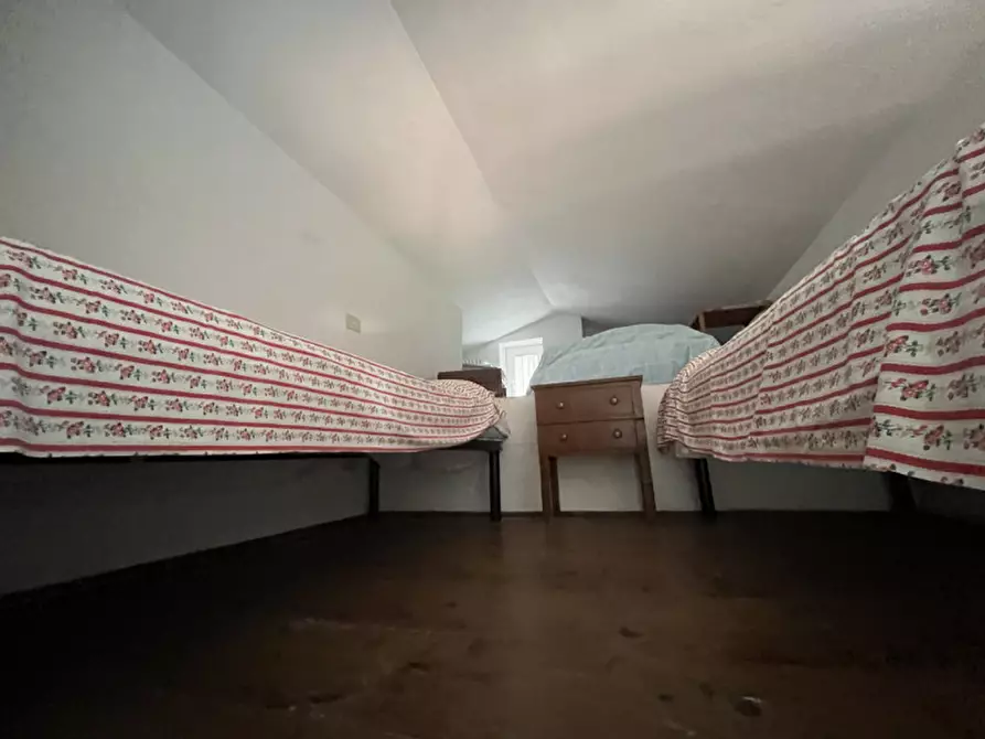 Immagine 25 di Villa in vendita  in Viale Nettuno a Fiumicino