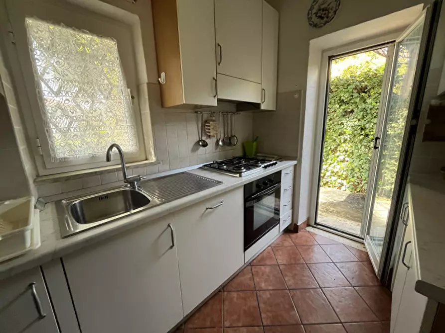 Immagine 27 di Villa in vendita  in Viale Nettuno a Fiumicino