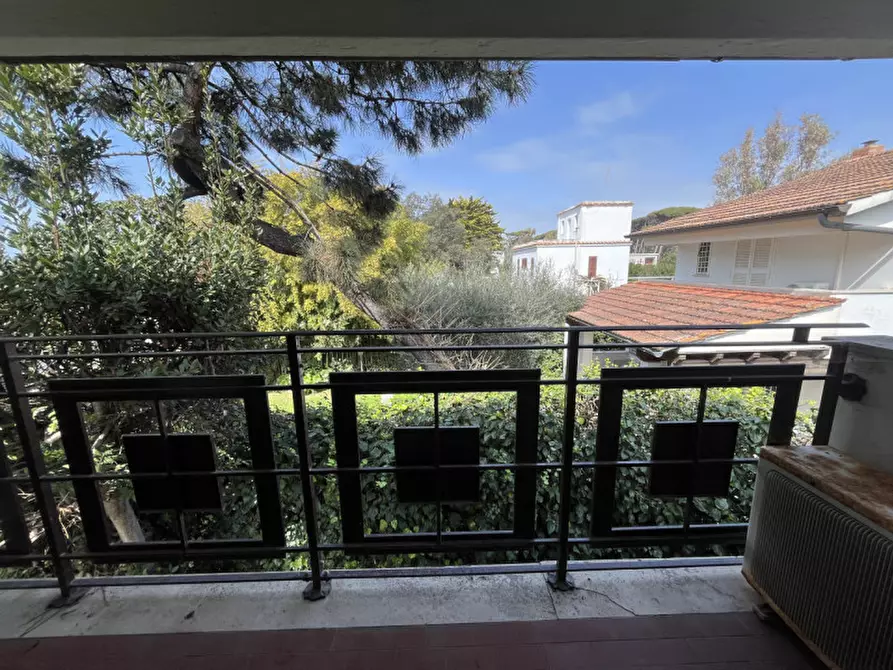 Immagine 29 di Villa in vendita  in Viale Nettuno a Fiumicino