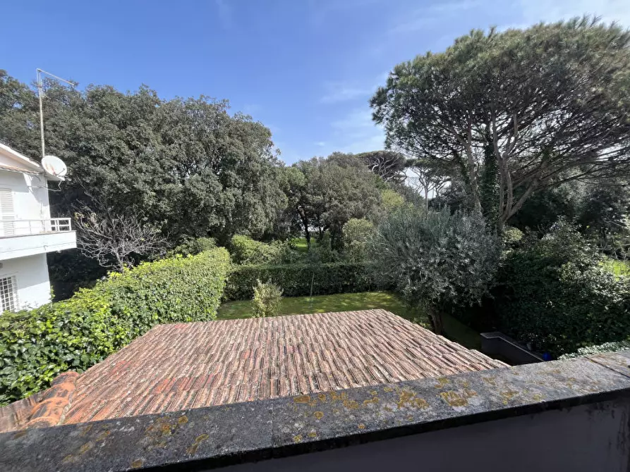 Immagine 31 di Villa in vendita  in Viale Nettuno a Fiumicino