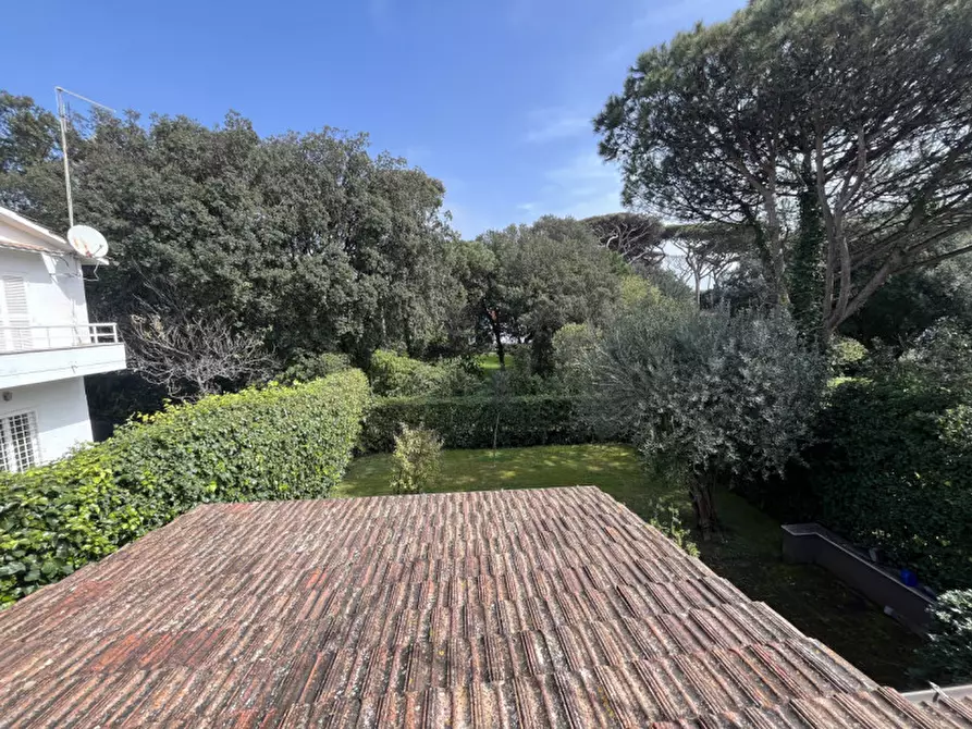 Immagine 32 di Villa in vendita  in Viale Nettuno a Fiumicino