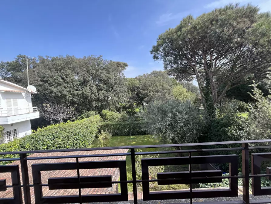 Immagine 33 di Villa in vendita  in Viale Nettuno a Fiumicino