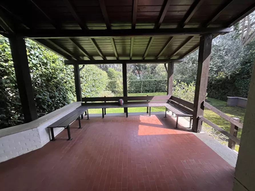 Immagine 35 di Villa in vendita  in Viale Nettuno a Fiumicino