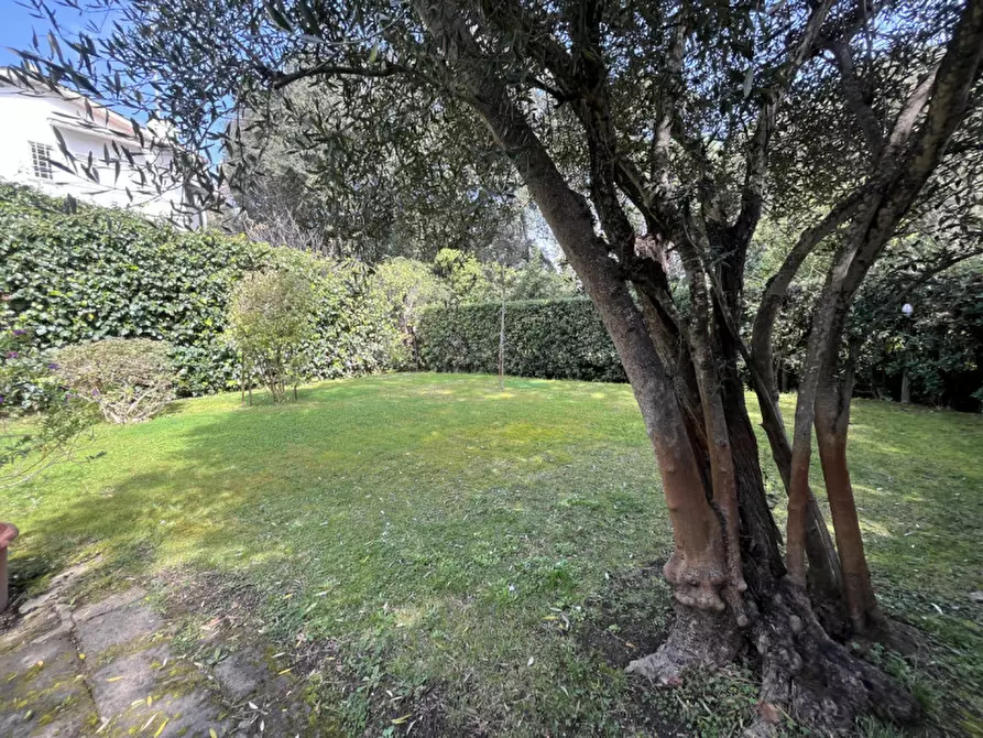 Immagine 39 di Villa in vendita  in Viale Nettuno a Fiumicino