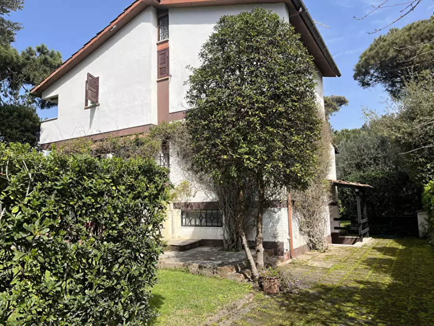 Immagine 49 di Villa in vendita  in Viale Nettuno a Fiumicino