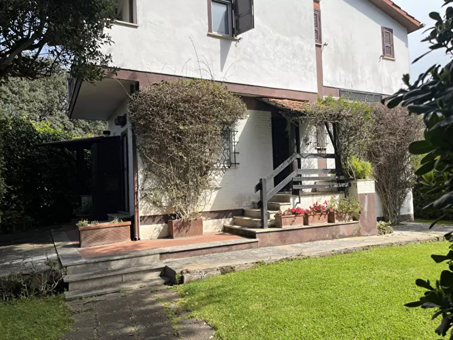 Immagine 53 di Villa in vendita  in Viale Nettuno a Fiumicino