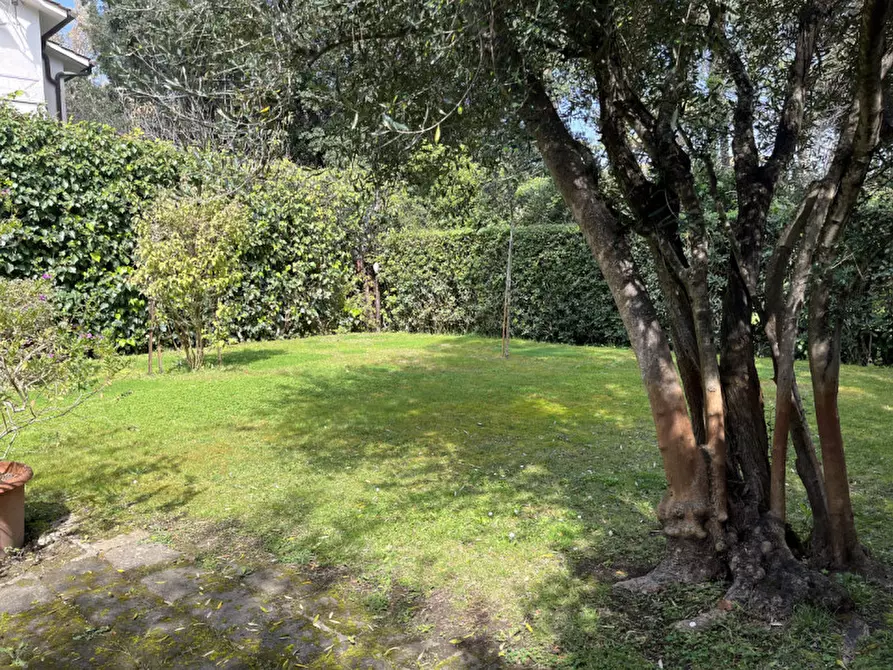 Immagine 55 di Villa in vendita  in Viale Nettuno a Fiumicino