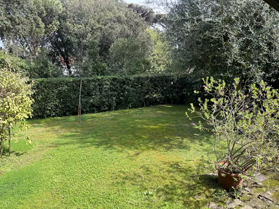 Immagine 56 di Villa in vendita  in Viale Nettuno a Fiumicino