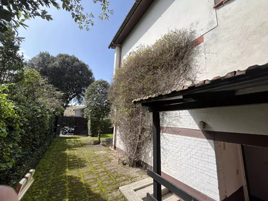 Immagine 58 di Villa in vendita  in Viale Nettuno a Fiumicino
