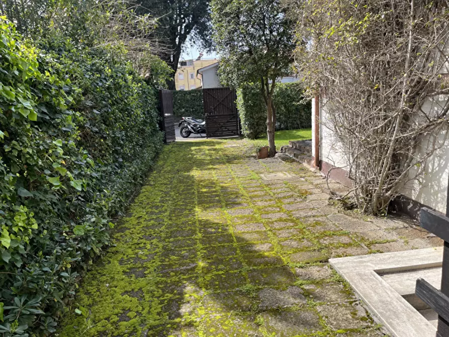 Immagine 60 di Villa in vendita  in Viale Nettuno a Fiumicino