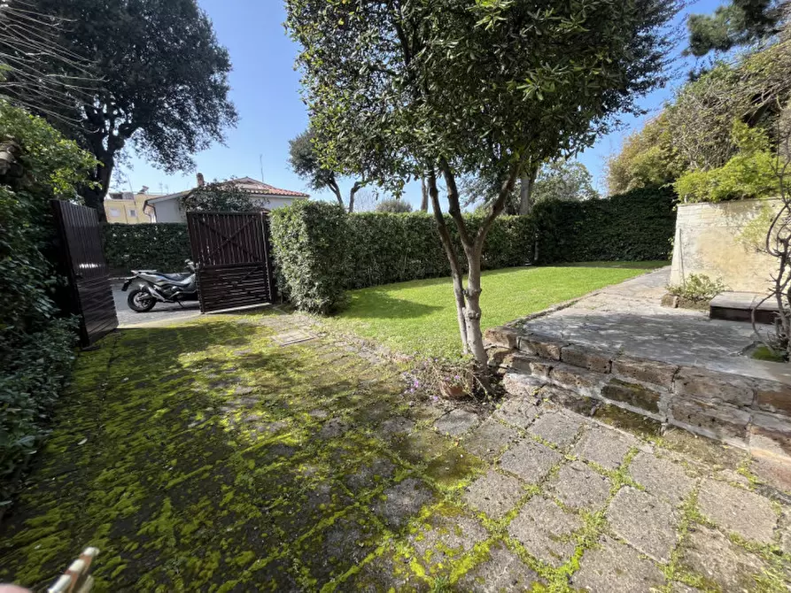 Immagine 62 di Villa in vendita  in Viale Nettuno a Fiumicino