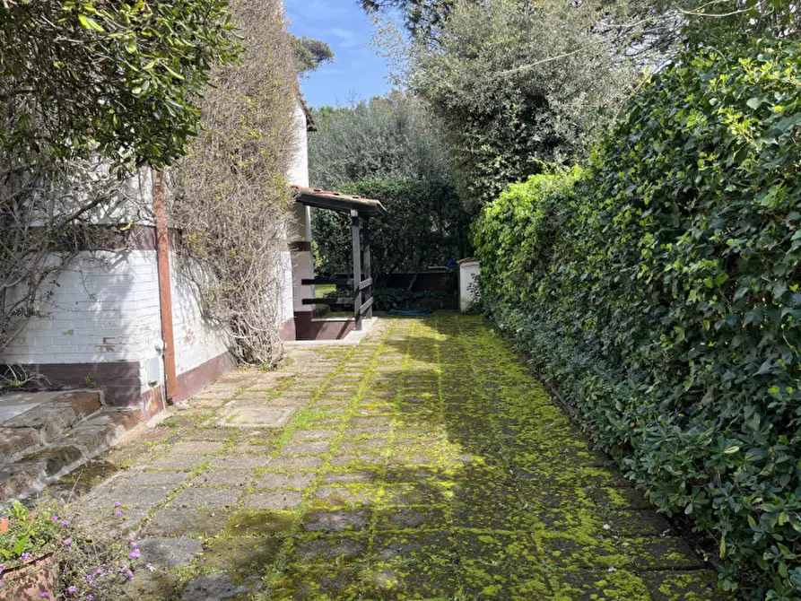 Immagine 64 di Villa in vendita  in Viale Nettuno a Fiumicino