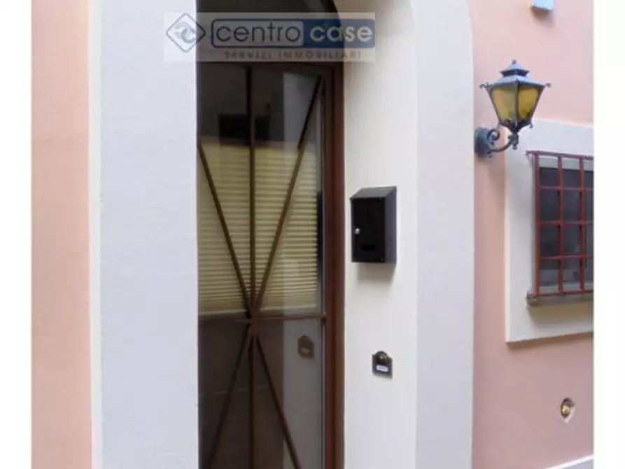 Immagine 1 di Appartamento in vendita  in via san giovanni a Gaeta