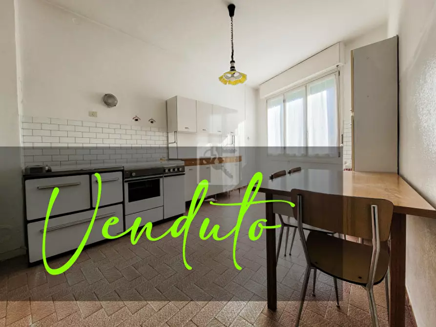 Immagine 1 di Appartamento in vendita  in via mazzini a Dro