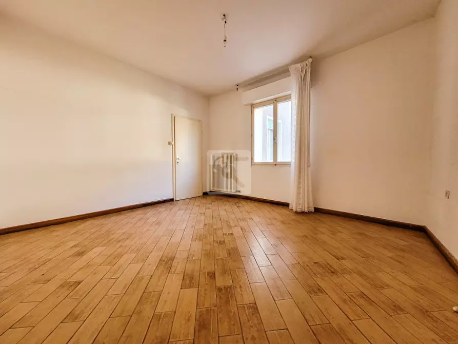 Immagine 4 di Appartamento in vendita  in via mazzini a Dro