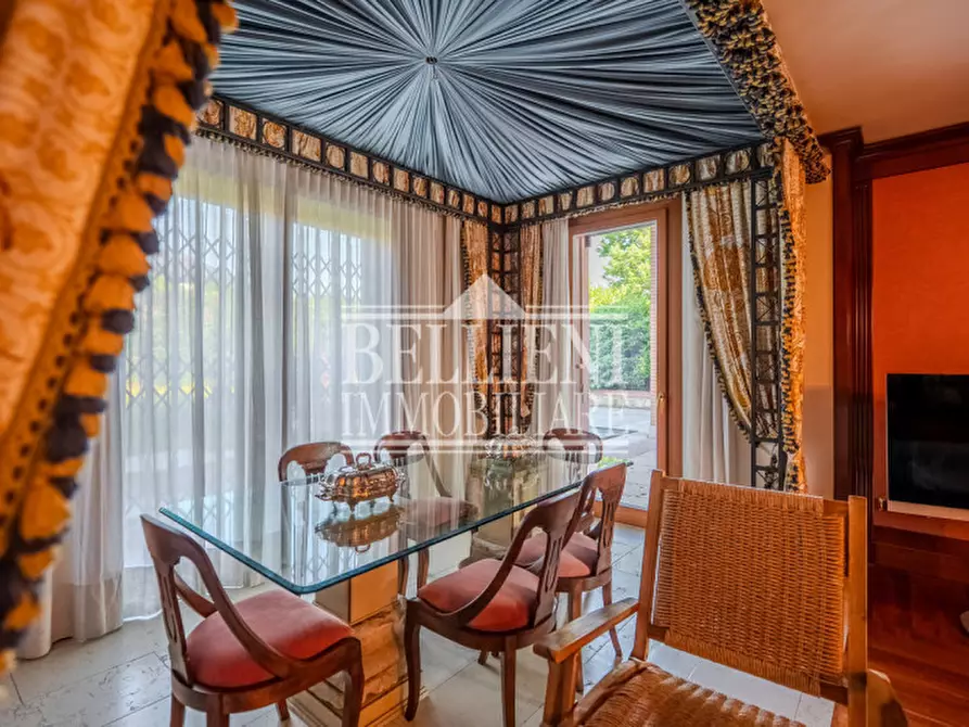 Immagine 10 di Villa in vendita  in Strada della Parolina a Vicenza