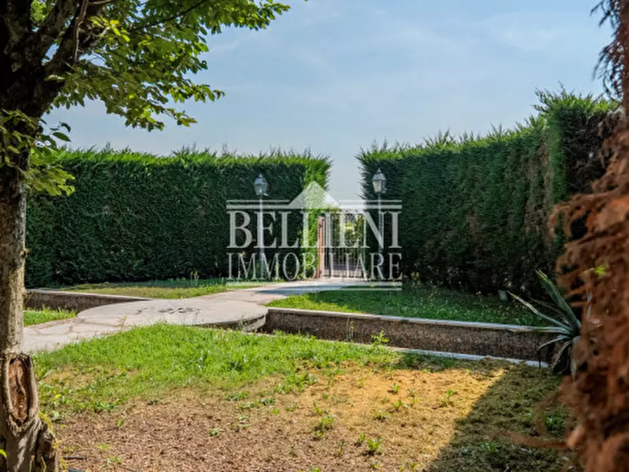 Immagine 28 di Villa in vendita  in Strada della Parolina a Vicenza