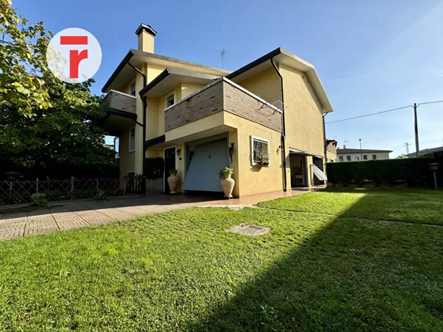 Immagine 2 di Casa bifamiliare in vendita  in via porta a Cadoneghe