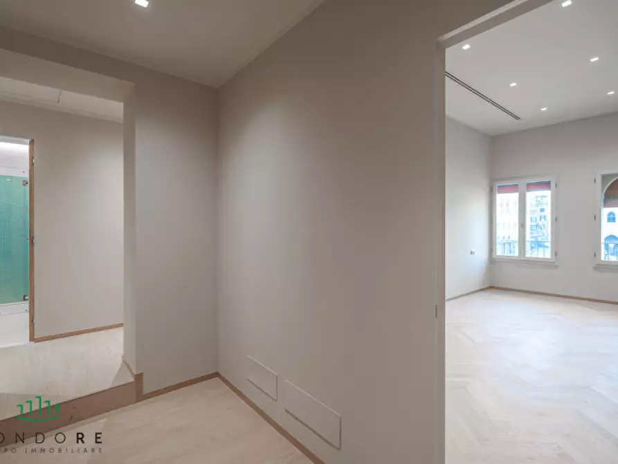 Immagine 20 di Ufficio in vendita  in via Pescherie Vecchie a Bologna