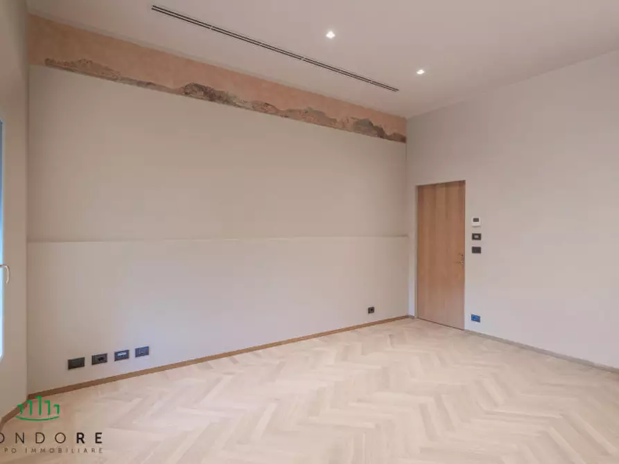 Immagine 27 di Ufficio in vendita  in via Pescherie Vecchie a Bologna