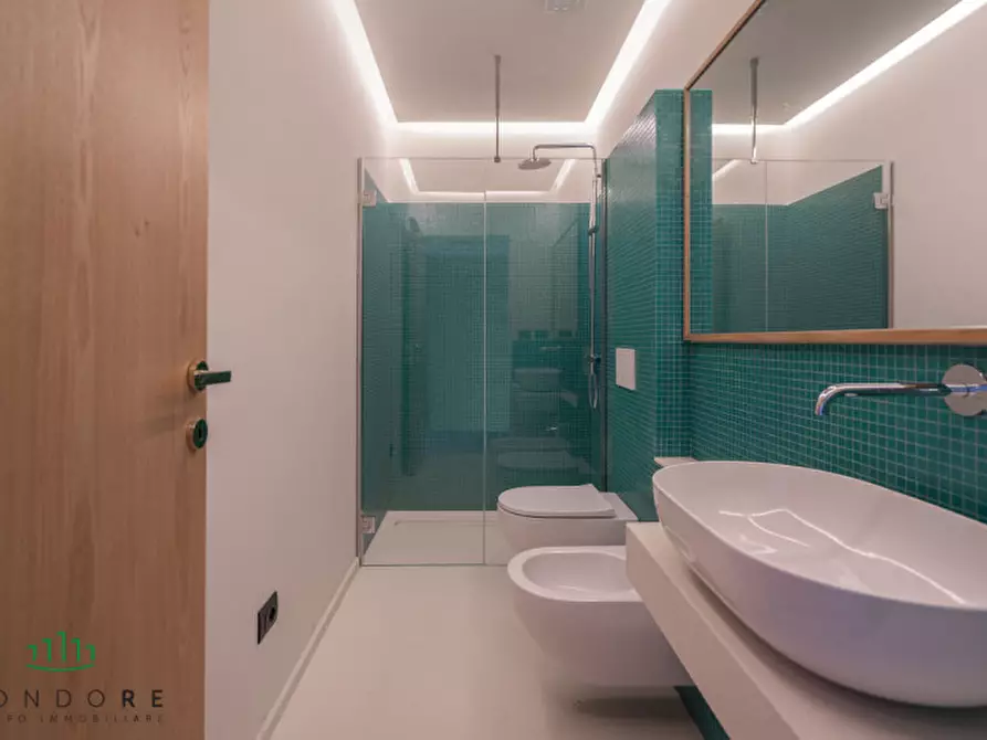 Immagine 9 di Ufficio in vendita  in via Pescherie Vecchie a Bologna