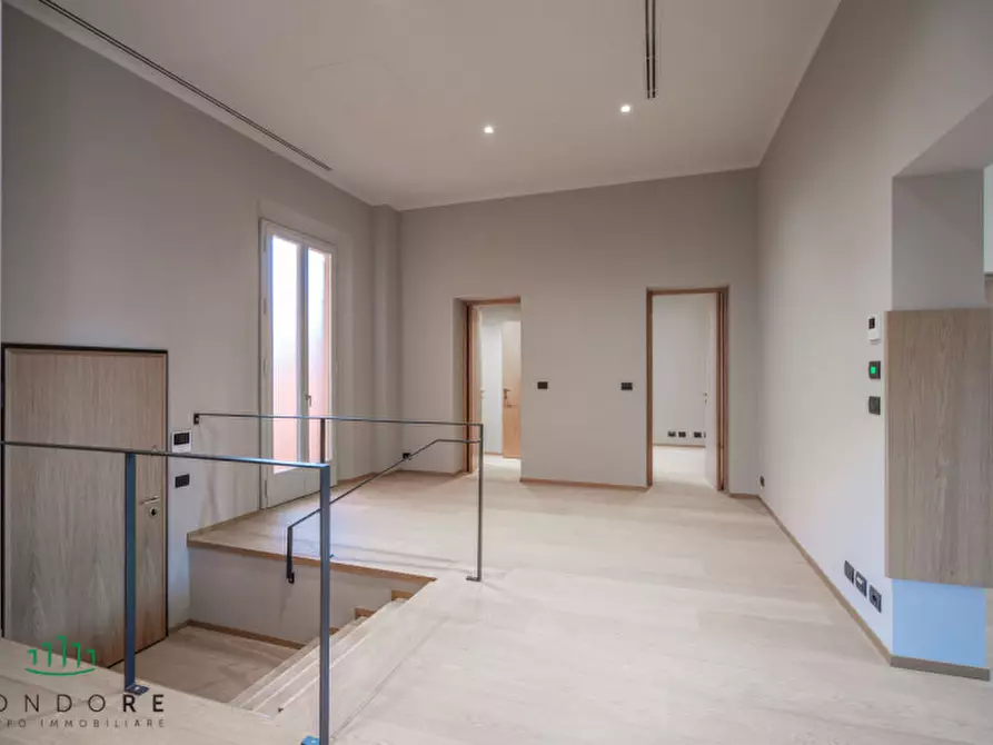 Immagine 29 di Ufficio in vendita  in via Pescherie Vecchie a Bologna