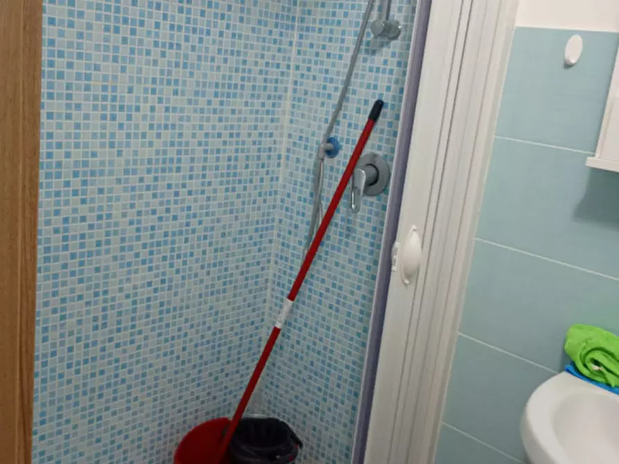 Immagine 6 di Appartamento in affitto  in via settembrini a Napoli