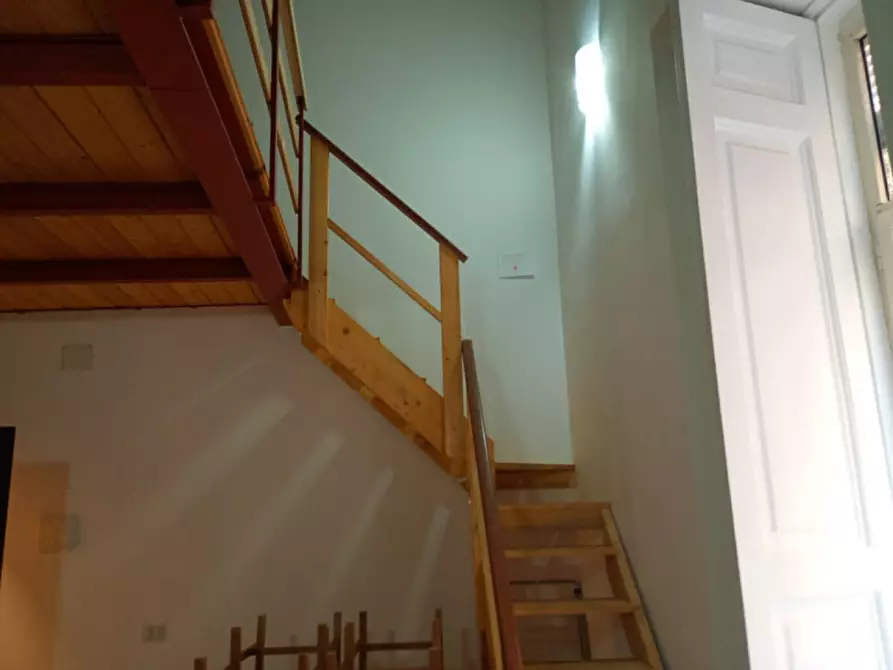 Immagine 12 di Appartamento in affitto  in via settembrini a Napoli