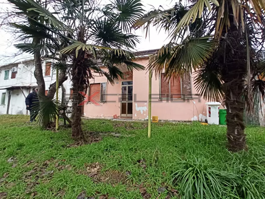 Immagine 1 di Villetta a schiera in vendita  in Corso Risorgimento n. 160 Porto Viro a Porto Viro