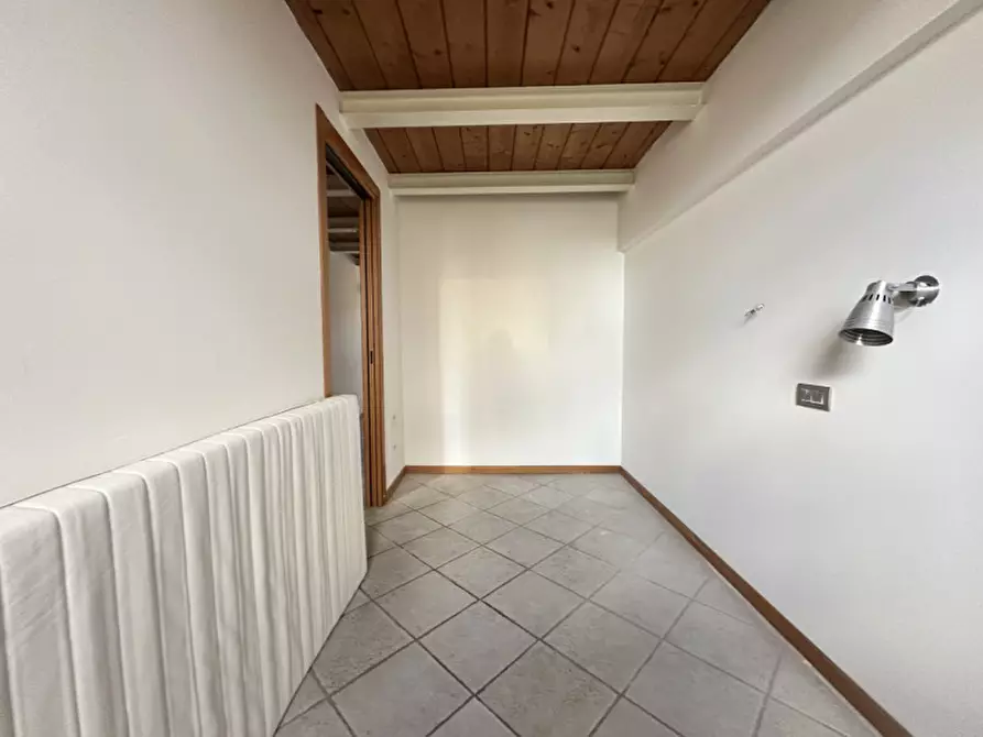 Immagine 6 di Appartamento in vendita  in Viale Giacomo Leopardi a Senigallia