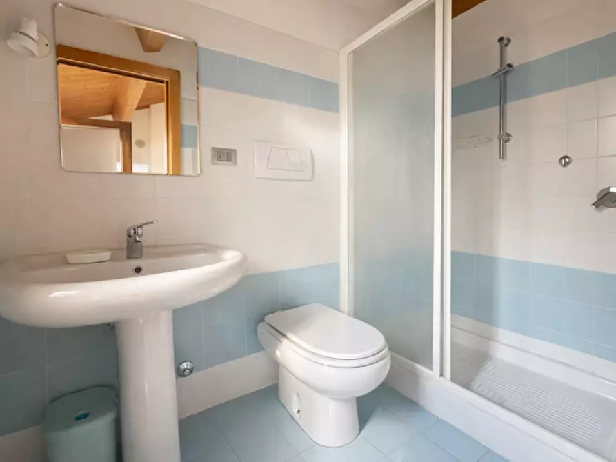 Immagine 9 di Appartamento in vendita  in Viale Giacomo Leopardi a Senigallia