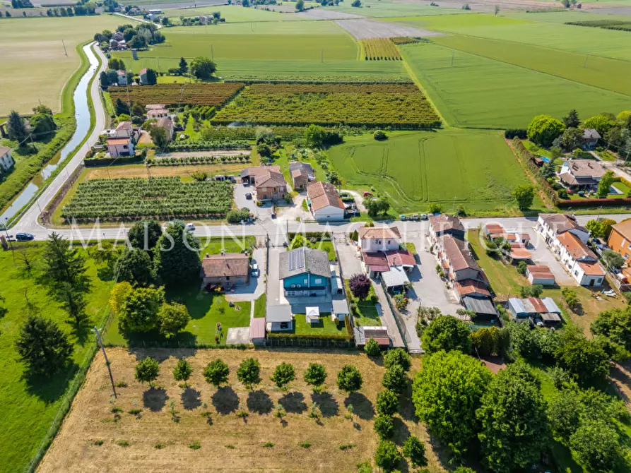 Immagine 1 di Casa indipendente in vendita  in Via bassa 267 a Ferrara