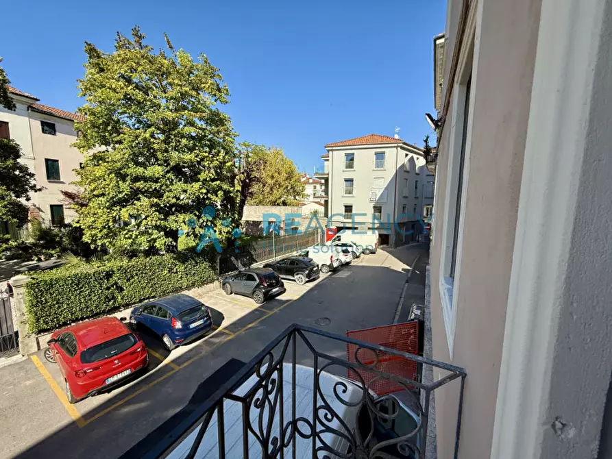 Immagine 8 di Appartamento in vendita  in Contra' della Fossetta, 7 a Vicenza