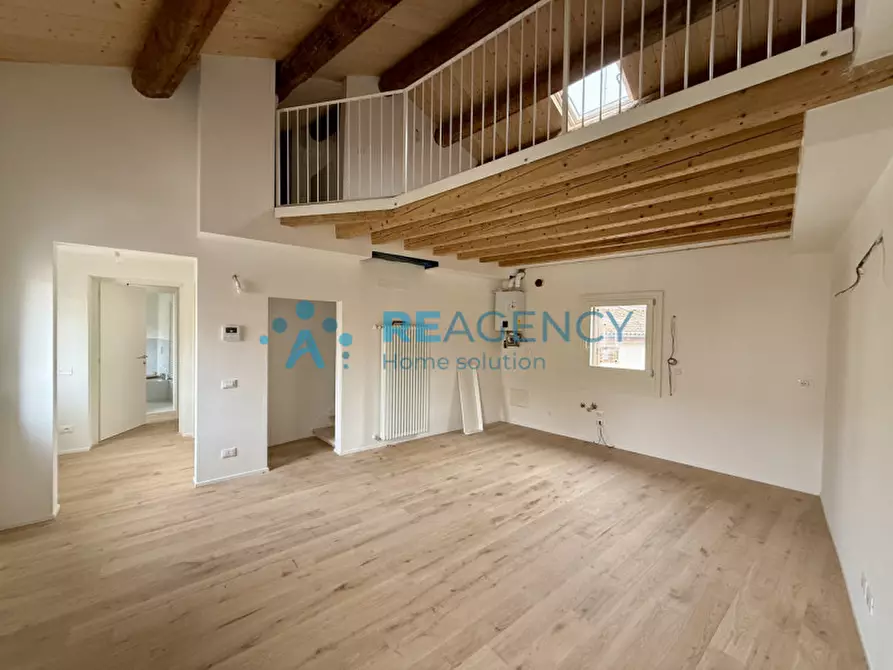 Immagine 1 di Appartamento in vendita  in Contra' della Fossetta, 7 a Vicenza