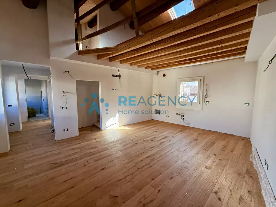 Immagine 1 di Appartamento in vendita  in Contra' della Fossetta, 7 a Vicenza