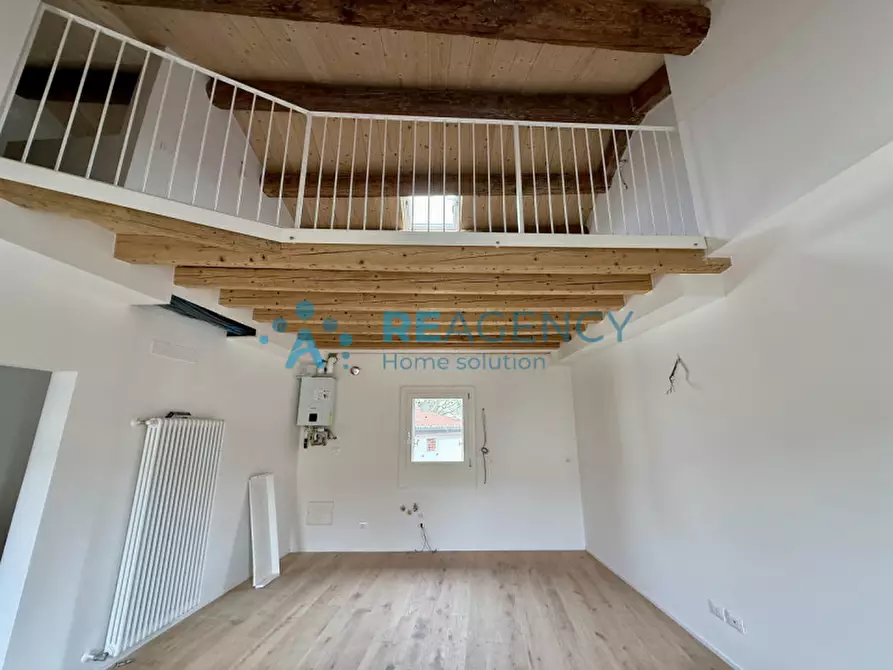 Immagine 3 di Appartamento in vendita  in Contra' della Fossetta, 7 a Vicenza